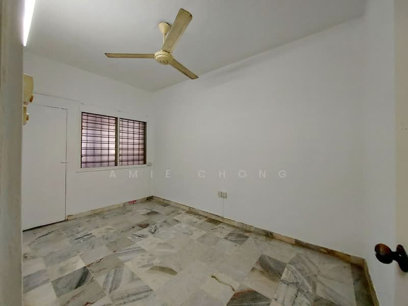 Bercham Double Storey Terace House Facing Field For Sale untuk Untuk Dijual - RM 350,000, Mac 2026 - Bedroom - PropertyGuru.com.my