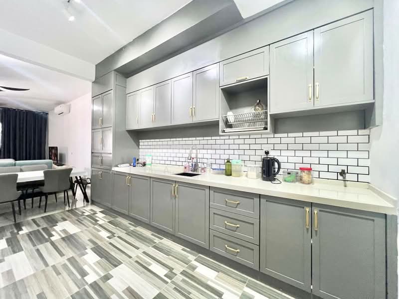 2-storey Terraced House for Sale in Bandar Serenia (Dengkil) - Aida Ramle - Kitchen - PropertyGuru.com.my
