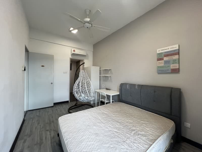 Service Residence for Sale at D'sands Residence - Lester Lee - Bedroom - PropertyGuru.com.my