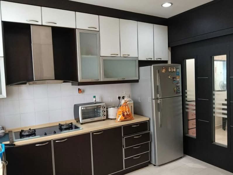 Taman Mount Austin untuk Untuk Disewa - RM 2,500 /bulan, Mac 2026 - Kitchen - PropertyGuru.com.my