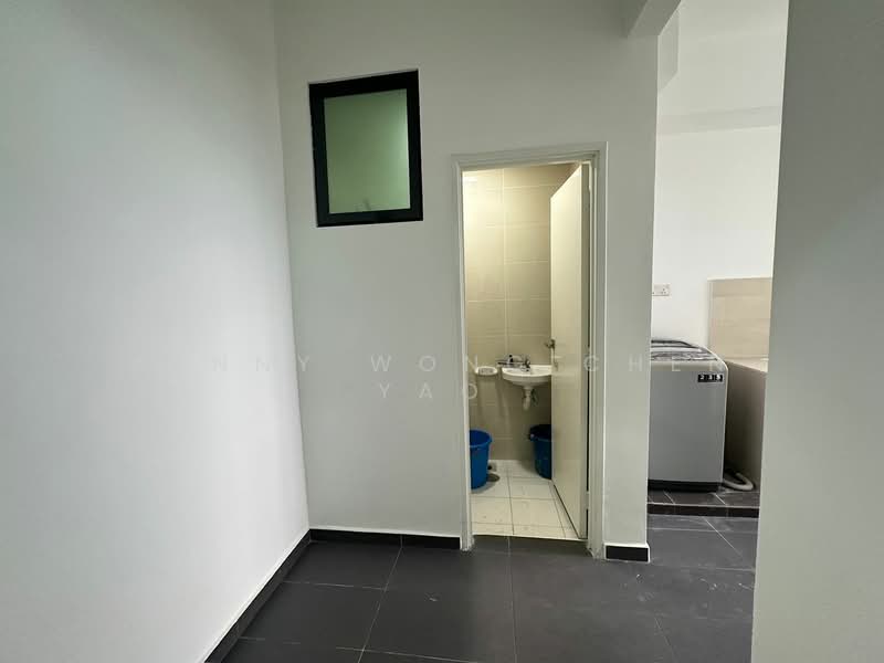 Service Residence for Sale at Sky Loft Premium Suites - Kenny Wong Chen Yao - Bathroom - PropertyGuru.com.my