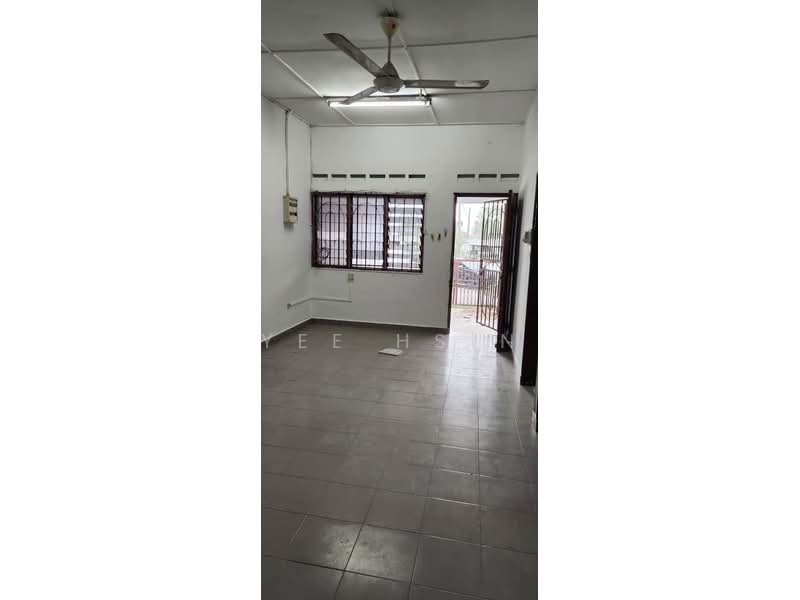1-storey Terraced House for Sale in Taman Johor Jaya (Johor Bahru) - Yee Hsin - Interior - PropertyGuru.com.my