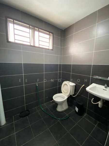 2-storey Terraced House for Sale in Taman Sierra Perdana (Masai) - Ee Fong Toh - Bathroom - PropertyGuru.com.my