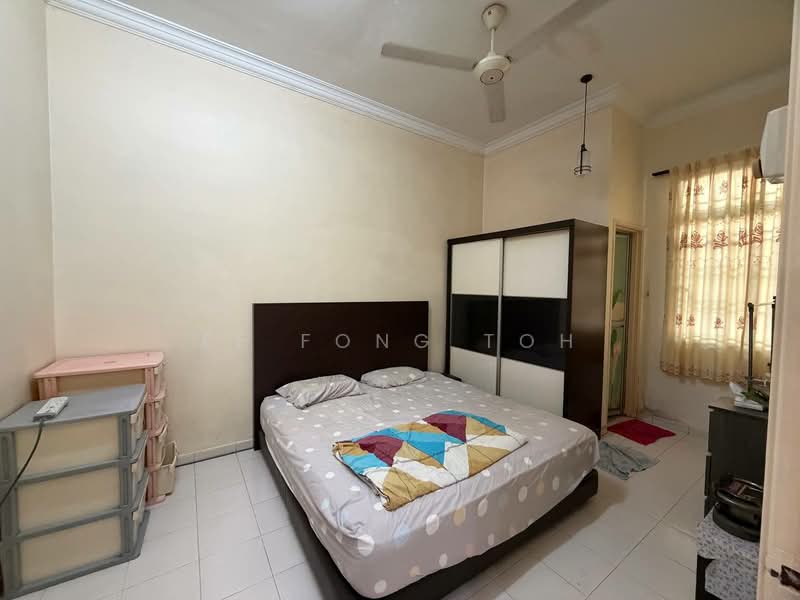 1-storey Terraced House for Sale in Taman Puteri Wangsa (Ulu Tiram) - Ee Fong Toh - Bedroom - PropertyGuru.com.my