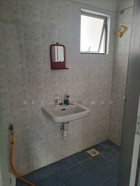 Apartment for Rent at Sri Ria Apartments - Bryan Kumar - Bathroom - PropertyGuru.com.my