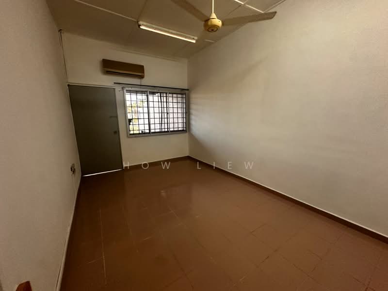 2-storey Terraced House for Sale in Taman Datuk Palembang (Bukit Baru) - How Liew - Interior - PropertyGuru.com.my