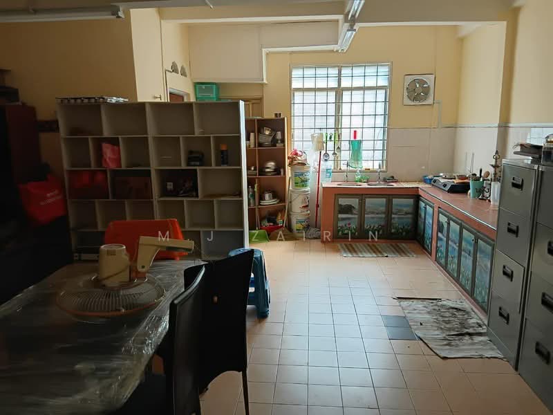 2-storey Terraced House for Sale in Bandar Mahkota Cheras (Cheras) - M.J Zairin - Kitchen - PropertyGuru.com.my