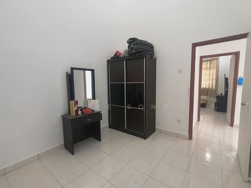 TAMAN KEMPAS INDAH untuk Untuk Disewa - RM 1,800 /bulan, Mac 2026 - Bedroom - PropertyGuru.com.my