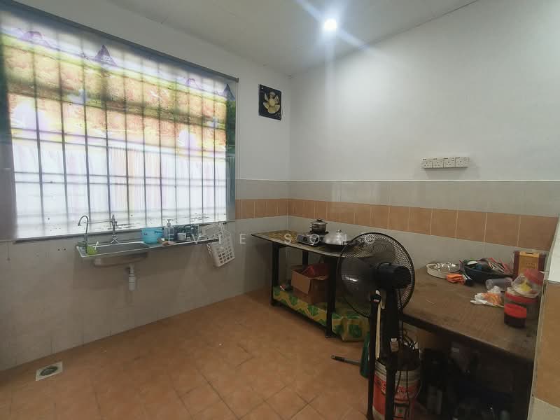 TAMAN KEMPAS INDAH untuk Untuk Disewa - RM 1,800 /bulan, Mac 2026 - Kitchen - PropertyGuru.com.my