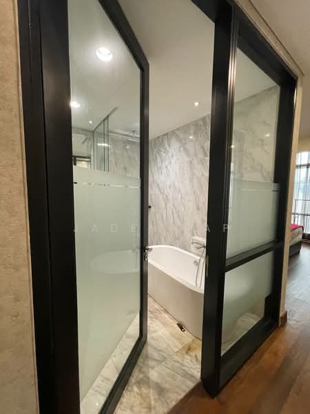 Service Residence for Sale at Banyan Tree Signatures - Jaden Yap - Bathroom - PropertyGuru.com.my