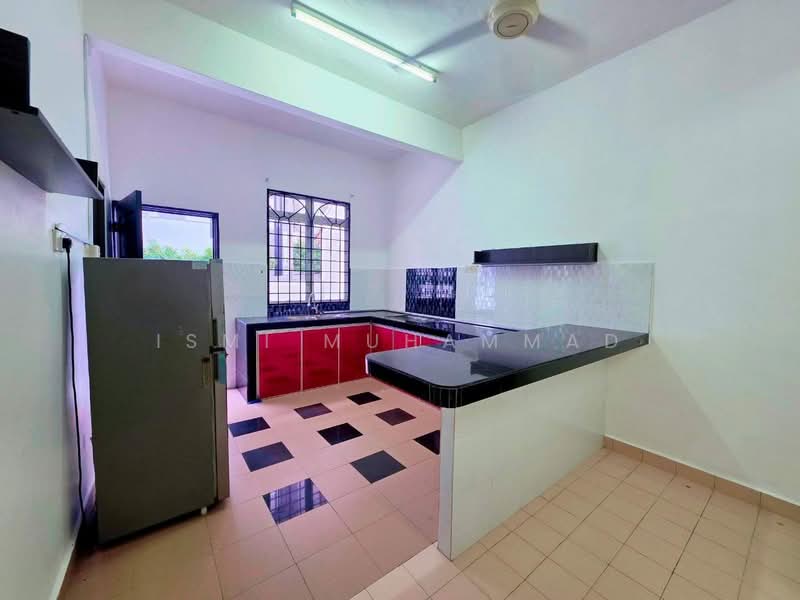 Taman Baiduri untuk Untuk Dijual - RM 470,000, Mac 2026 - Kitchen - PropertyGuru.com.my