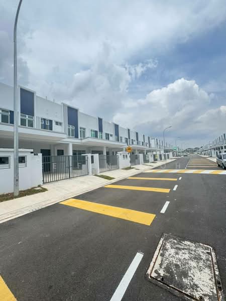 2-storey Terraced House for Sale in Bandar Dato Onn (Tebrau) - Ee Fong Toh - Exterior - PropertyGuru.com.my
