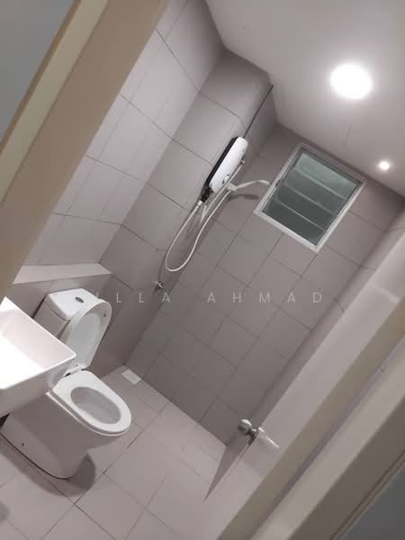Condominium for Rent at Lakefront Homes - Zilla Ahmad - Bathroom - PropertyGuru.com.my