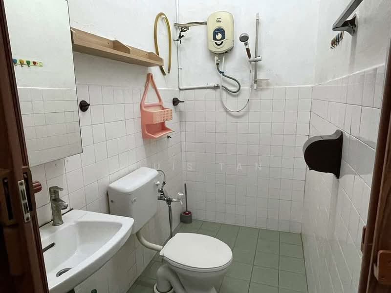 1-storey Terraced House for Sale in Taman Sri Kulai Baru (Kulai) - Louis Tan - Bathroom - PropertyGuru.com.my