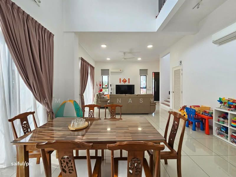 Bungalow for Rent in Kuala Selangor (Selangor) - Amirul Nasyriq - Living Room - PropertyGuru.com.my