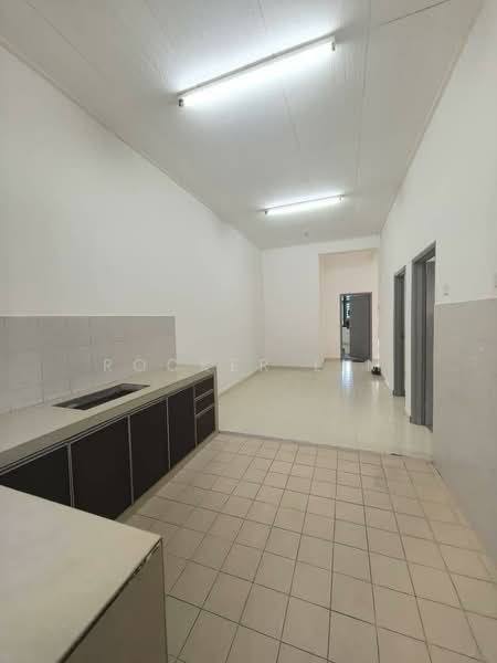 Nusa Bestari Single Storey untuk Untuk Dijual - RM 580,000, Mac 2026 - Kitchen - PropertyGuru.com.my