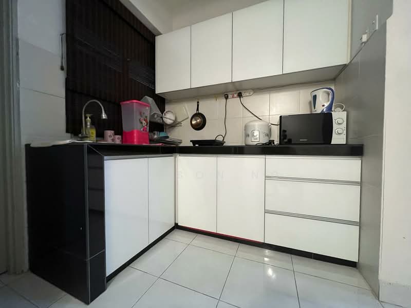 Main Place Residence untuk Untuk Disewa - RM 1,599 /bulan, Mac 2026 - Kitchen - PropertyGuru.com.my