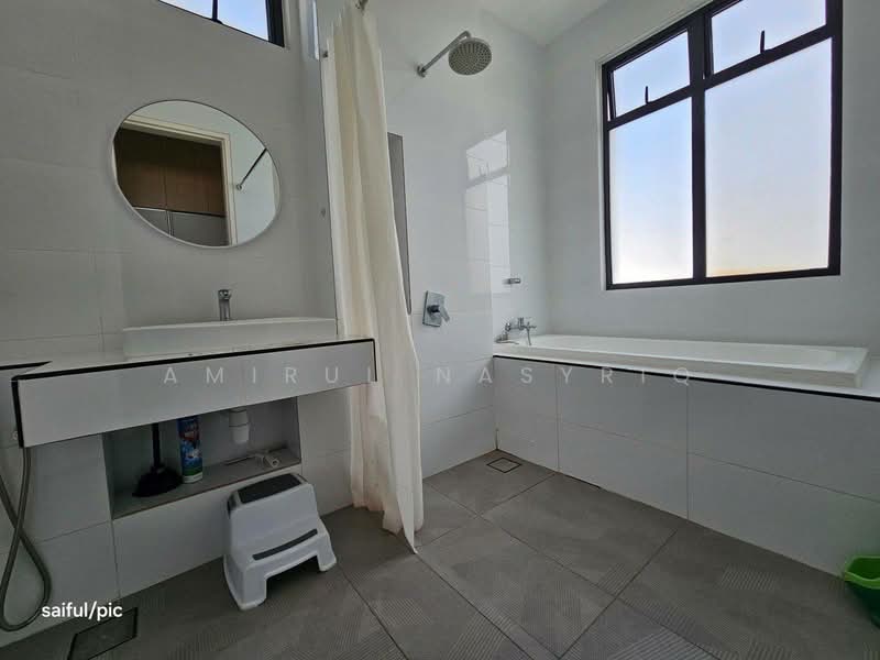 Bungalow for Sale in Kuala Selangor (Selangor) - Amirul Nasyriq - Bathroom - PropertyGuru.com.my
