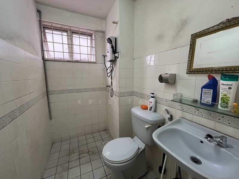 Awana Puri untuk Untuk Dijual - RM 450,000, Mac 2026 - Bathroom - PropertyGuru.com.my