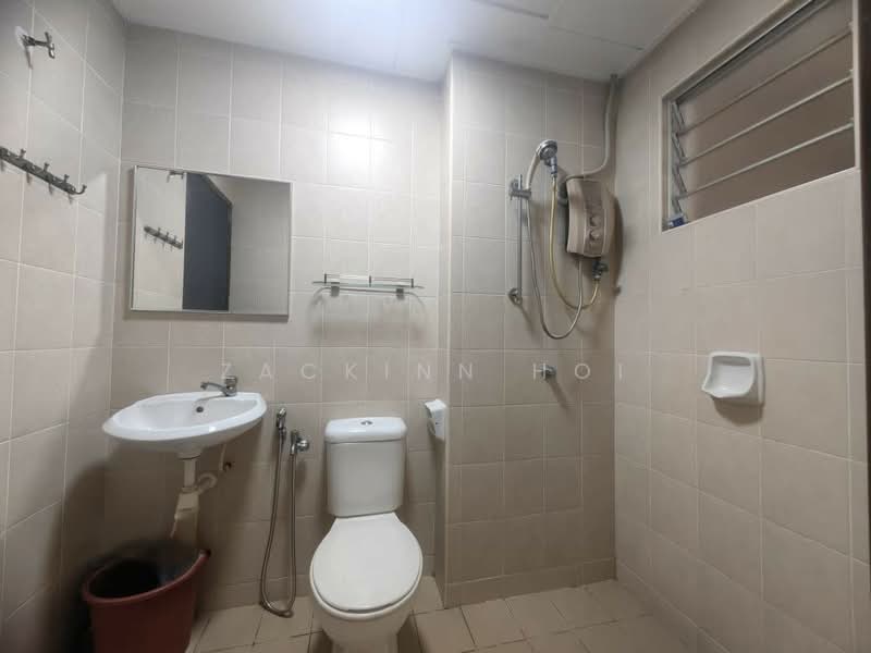 Move In Condition & Fully Furnished 2 Sty Kota Kemuning Shah Alam untuk Untuk Disewa - RM 2,700 /bulan, Mac 2026 - Bathroom - PropertyGuru.com.my