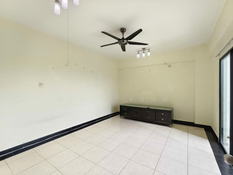 Condominium for Sale at Casa Tebrau @ Seri Palma - Daniel Yong - Living Room - PropertyGuru.com.my