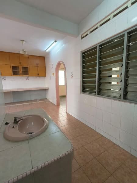 2-storey Terraced House for Sale in Taman Kepong (Kepong) - Suki Tan - Kitchen - PropertyGuru.com.my
