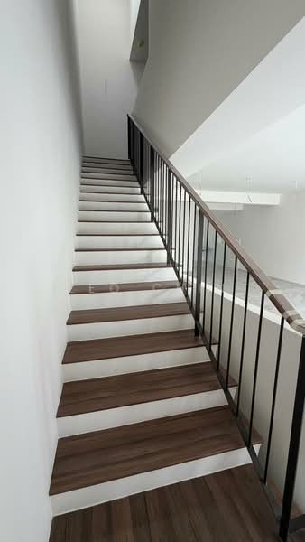 2.5-storey Terraced House for Sale in Taman Bukit Serdang (Seri Kembangan) - Leo Chin - Interior - PropertyGuru.com.my