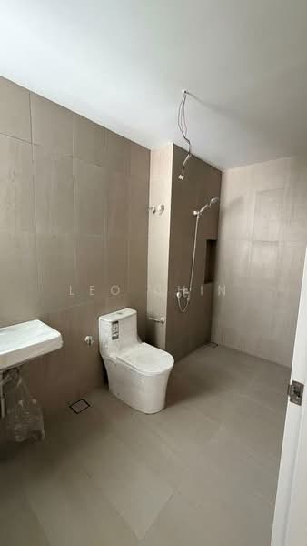 2.5-storey Terraced House for Sale in Taman Bukit Serdang (Seri Kembangan) - Leo Chin - Bathroom - PropertyGuru.com.my