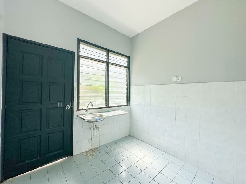 2-storey Terraced House for Sale in Taman Dahlia (Sepang) - Nurashekin . - Interior - PropertyGuru.com.my