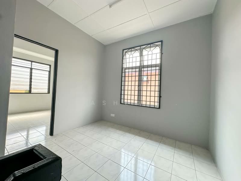 2-storey Terraced House for Sale in Taman Dahlia (Sepang) - Nurashekin . - Interior - PropertyGuru.com.my