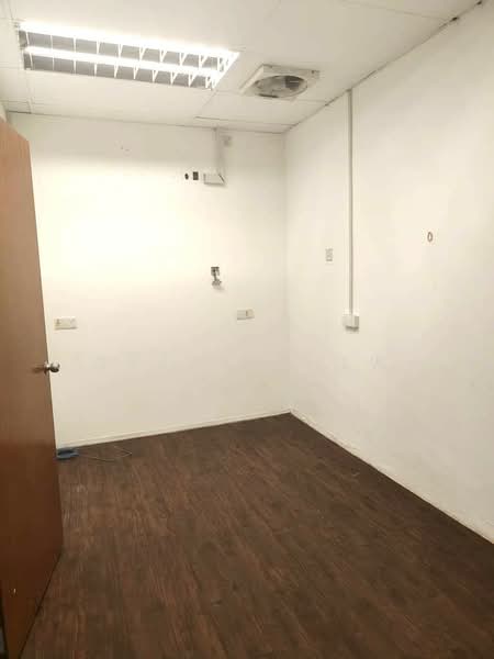 Shop for Rent in Taman Daya (Johor Bahru) - Grace Chew - Interior - PropertyGuru.com.my