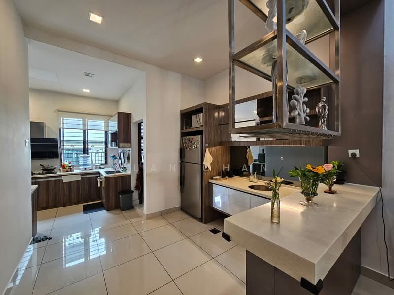 16 Sierra untuk Untuk Disewa - RM 4,500 /bulan, Mac 2026 - Kitchen - PropertyGuru.com.my