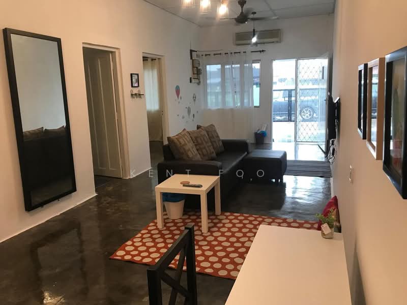 Taman Shatin Freehold Single Storey House untuk Untuk Dijual - RM 300,000, Mac 2026 - Living Room - PropertyGuru.com.my