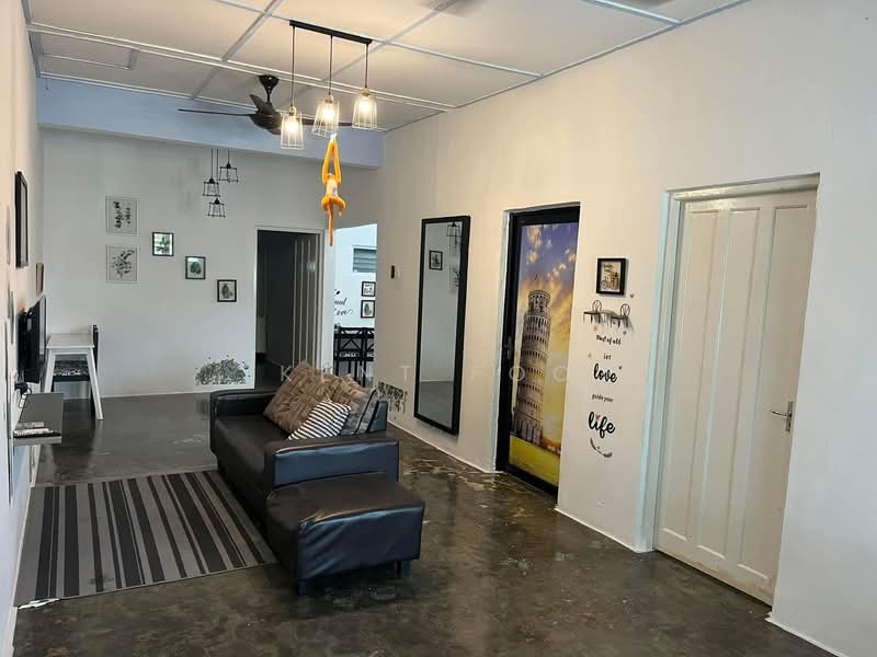 Taman Shatin Freehold Single Storey House untuk Untuk Dijual - RM 300,000, Mac 2026 - Living Room - PropertyGuru.com.my