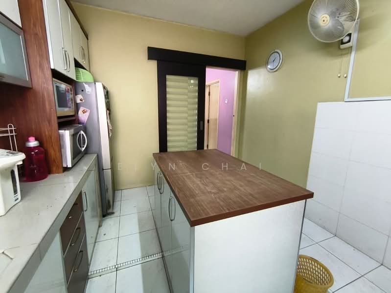 2-storey Terraced House for Sale in Tampoi (Johor) - Elyn Chai - Kitchen - PropertyGuru.com.my