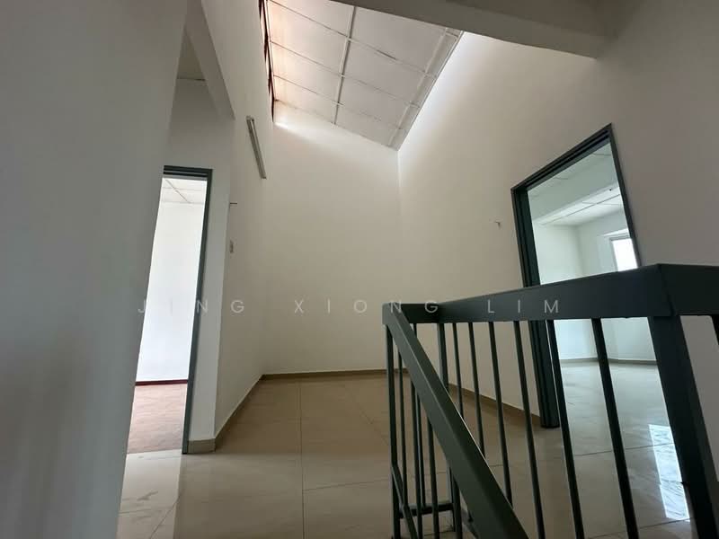 2-storey Terraced House for Sale in Saujana Puchong (Puchong) - Jing Xiong Lim - Corridor - PropertyGuru.com.my