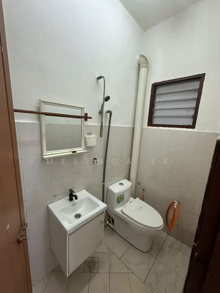 2-storey Terraced House for Rent in Taman Puteri Wangsa (Ulu Tiram) - Melinda Ee - Bathroom - PropertyGuru.com.my