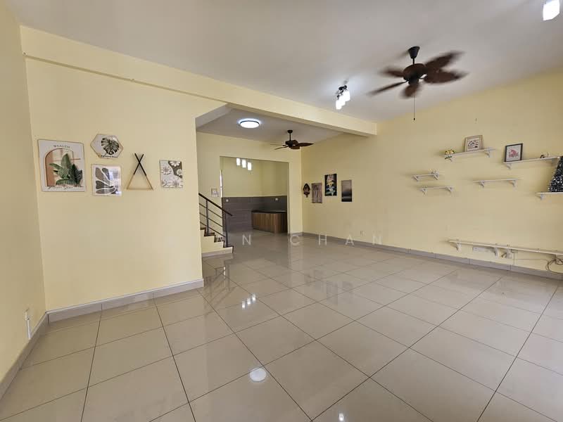 2-storey Terraced House for Rent in 16 Sierra (Puchong) - Alan Chan - Living Room - PropertyGuru.com.my