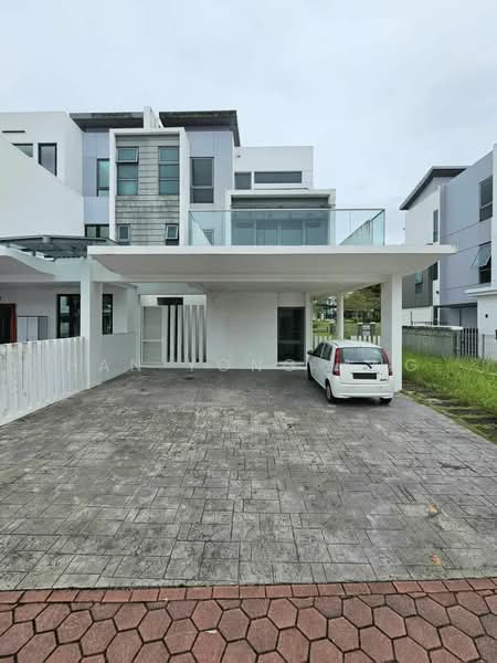Semi-Detached House for Sale in Taman Molek (Johor Bahru) - Han Yong Ang - PropertyGuru.com.my