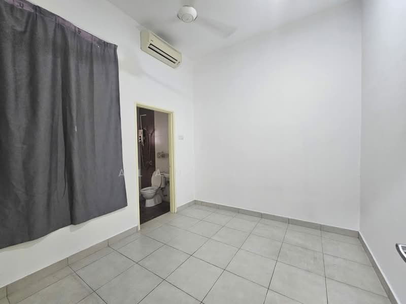 2-storey Terraced House for Rent in 16 Sierra (Puchong) - Alan Chan - Bathroom - PropertyGuru.com.my