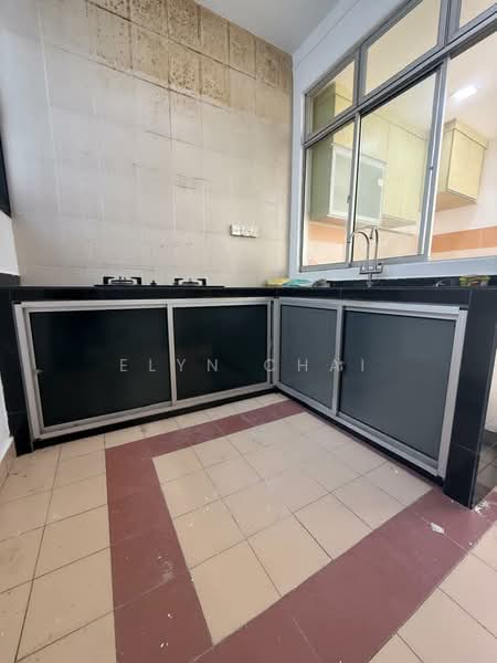 Apartment for Sale at Kipark Apartment - Elyn Chai - Kitchen - PropertyGuru.com.my