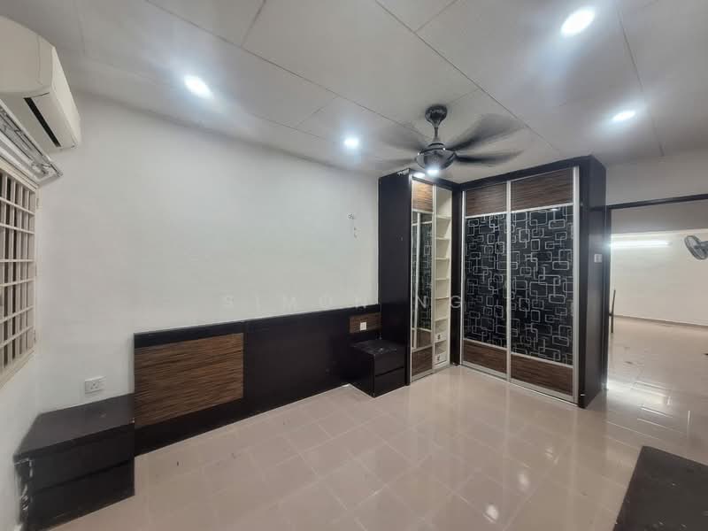 Taman Sri Rambai untuk Untuk Disewa - RM 1,400 /bulan, Mac 2026 - Bedroom - PropertyGuru.com.my