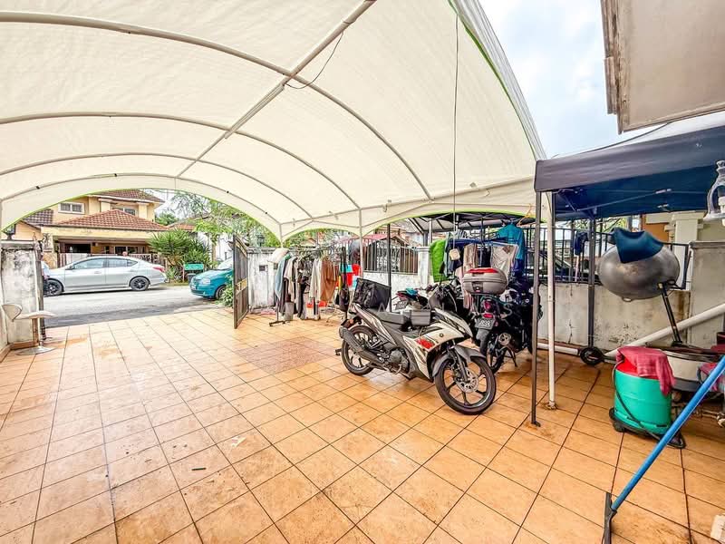 2-storey Terraced House for Sale in Saujana Utama 1 (Ijok) - Izzah Alias - Exterior - PropertyGuru.com.my