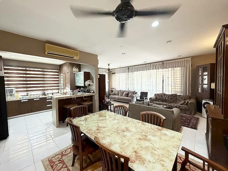 Semi-Detached House for Sale in Kota Damansara (Selangor) - Vincent Liaw - Kitchen - PropertyGuru.com.my