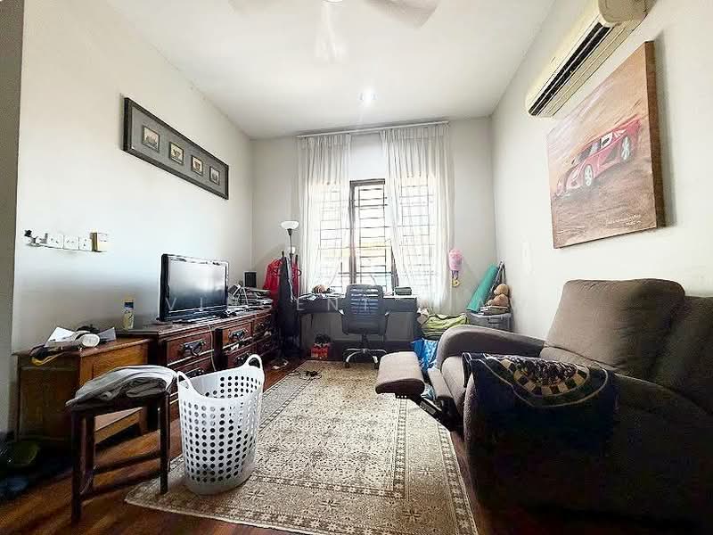 Semi-Detached House for Sale in Kota Damansara (Selangor) - Vincent Liaw - Living Room - PropertyGuru.com.my
