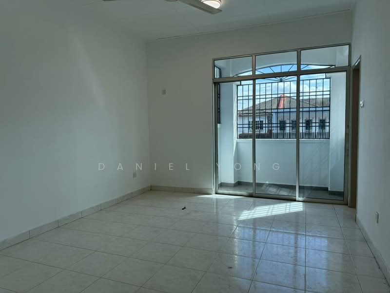 Taman Nusa Bestari Jaya untuk Untuk Disewa - RM 2,700 /bulan, Mac 2026 - Living Room - PropertyGuru.com.my