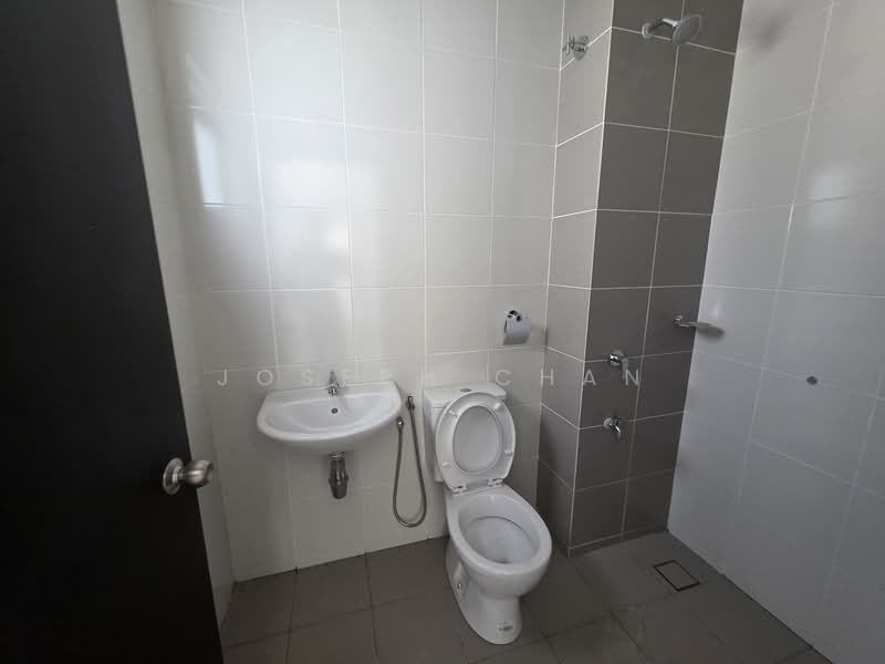 2-storey Terraced House for Sale in Bukit Raja (Selangor) - Joseph Chan - Bathroom - PropertyGuru.com.my