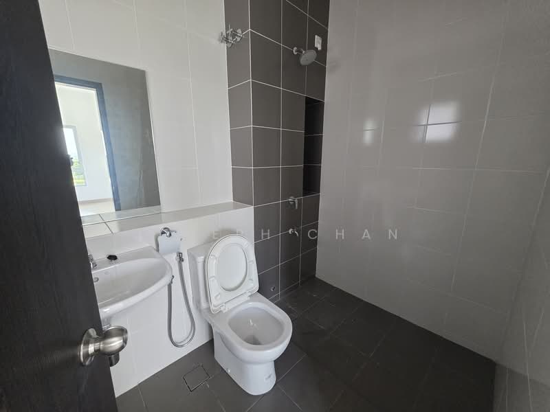 2-storey Terraced House for Sale in Bukit Raja (Selangor) - Joseph Chan - Bathroom - PropertyGuru.com.my