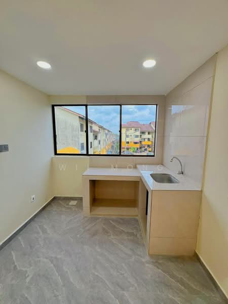 Flat Bandar Selesa Jaya @ Jalan Silat Gayong untuk Untuk Dijual - RM 188,000, Mac 2026 - Kitchen - PropertyGuru.com.my