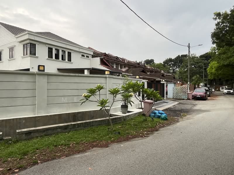 2-storey Terraced House for Sale in Seksyen 8 (Kota Damansara) - Meoon Khor - Exterior - PropertyGuru.com.my